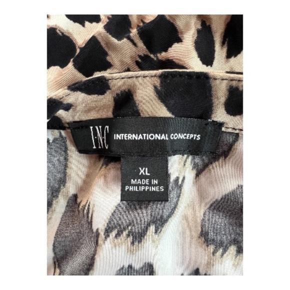 Banana Republic women’s long sleeve scoop neck tunic sweater in a rich purple hu - Picture 7 of 9